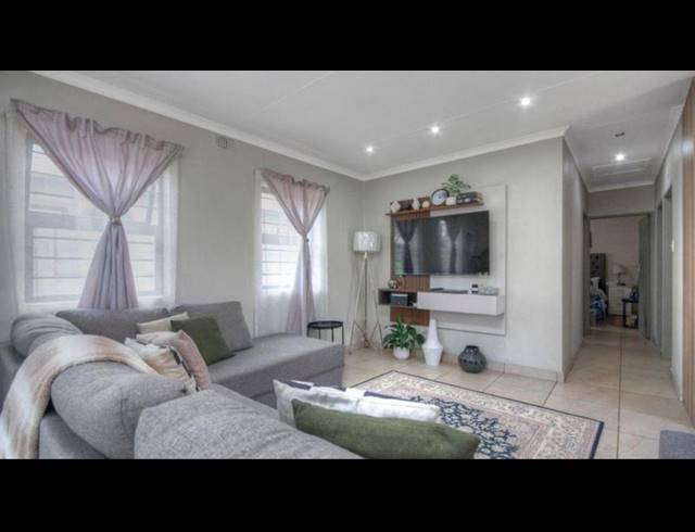 3 BEDROOM HOUSE FOR SALE IN LEOPARD’S REST